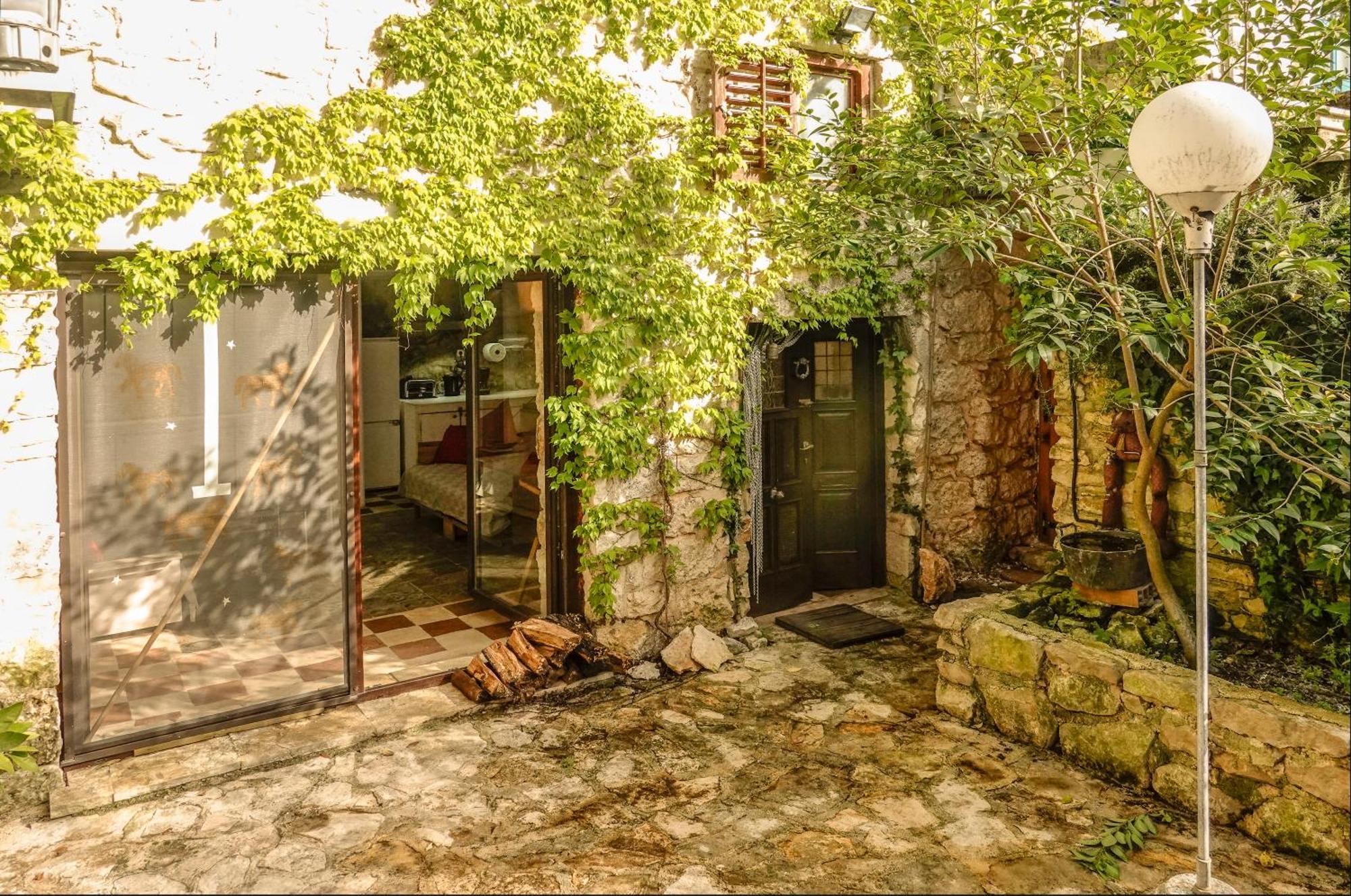 House Cave Romana Ferienhaus *